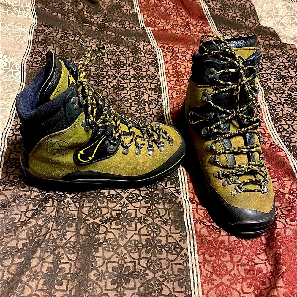 La Sportiva boots- mens size 9